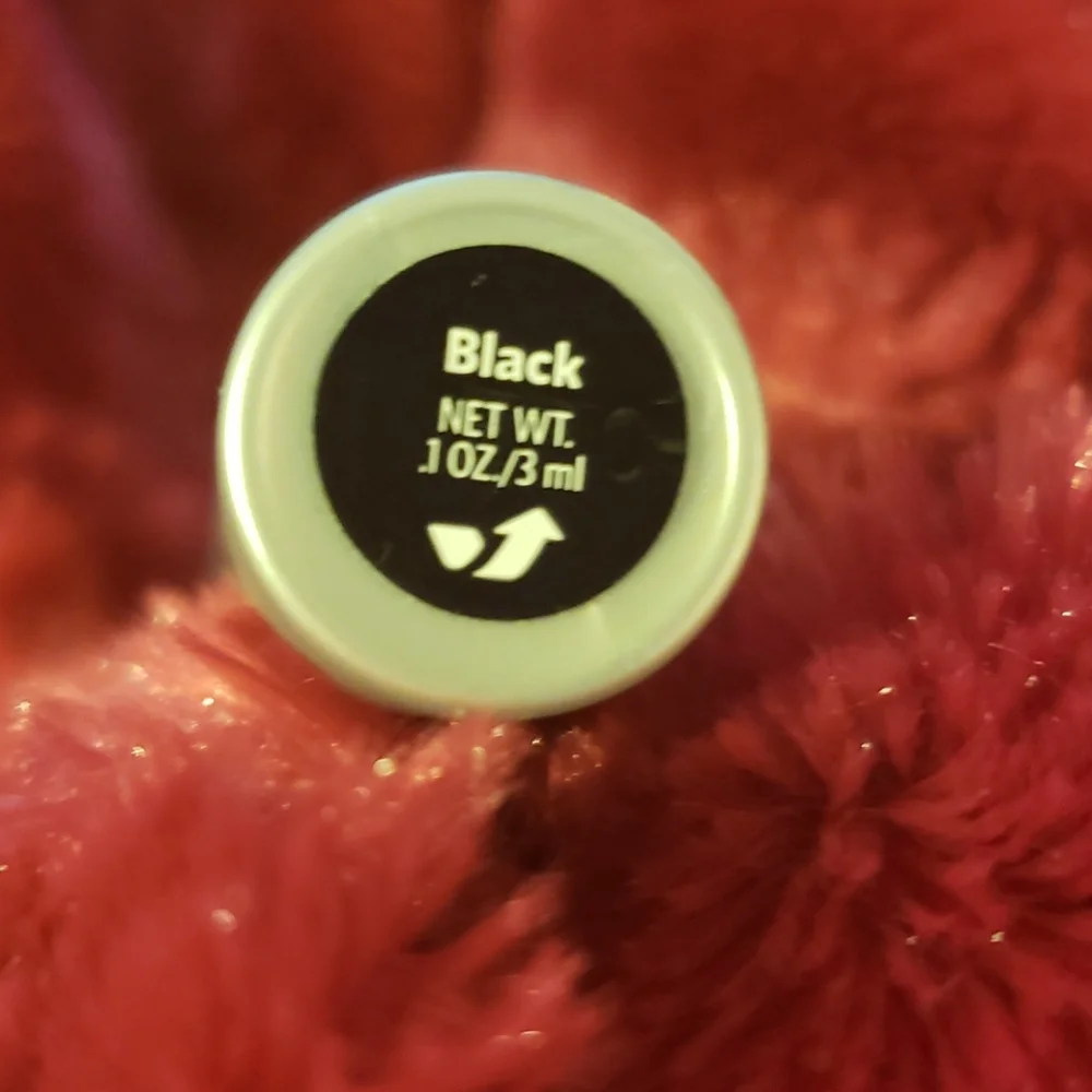 TRAVEL SIZE BOBBI BROWN SMOKEY EYE MASCARA.